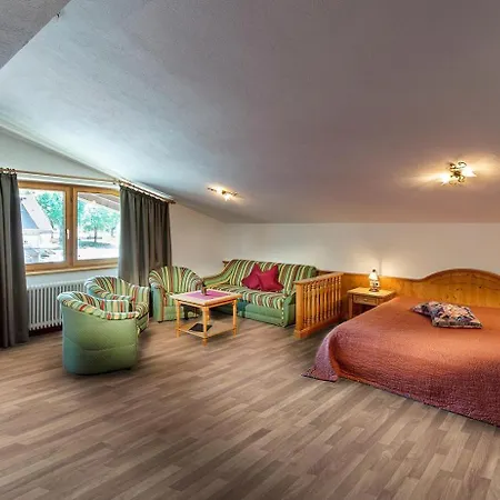 Appartementhaus Leitner * Ehrwald